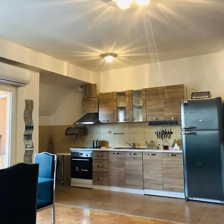 Near City Center Apartment