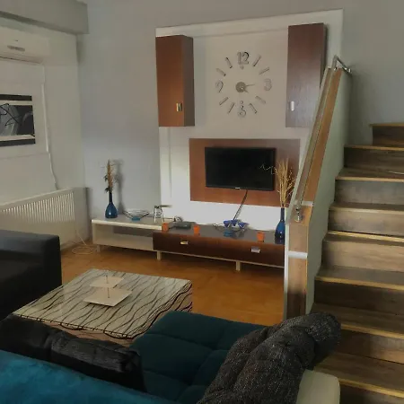 Near City Center Apartment