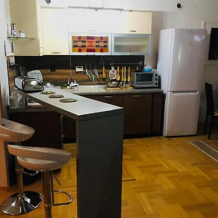 Apartment Near City Center *