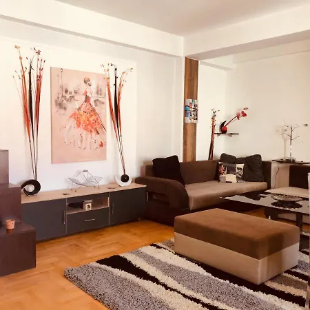 Apartment Near City Center *