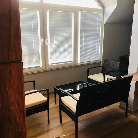 Near City Center Apartment