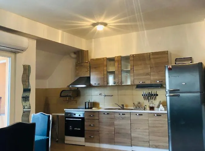 Near City Center Lägenhet