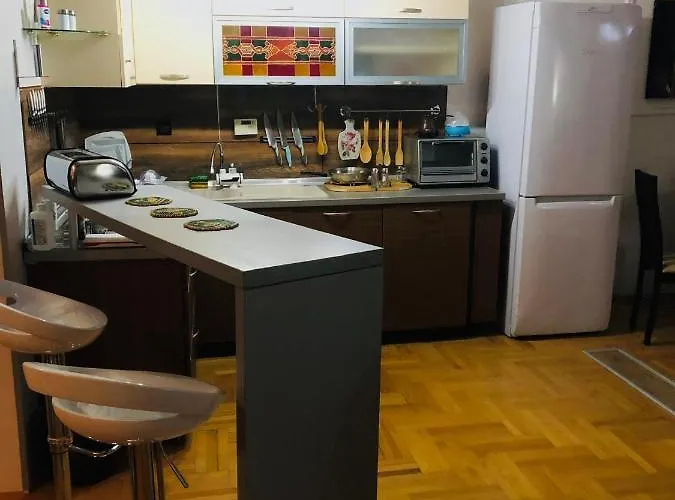 Lägenhet Near City Center *